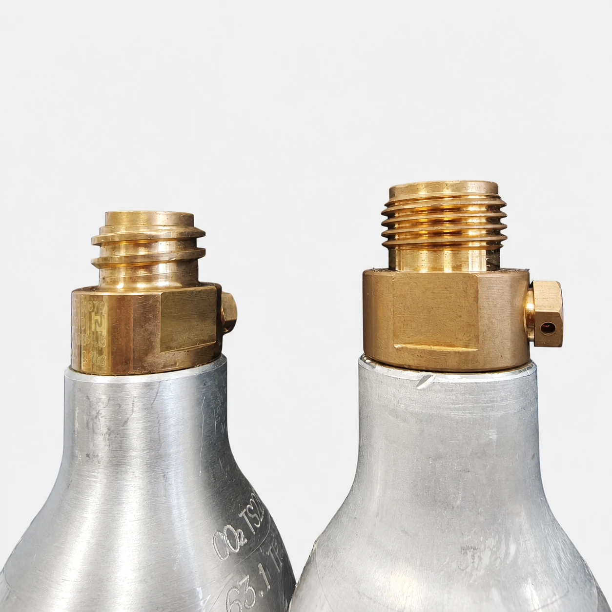 CO2 compatibility test for soda maker bottle and connector parts